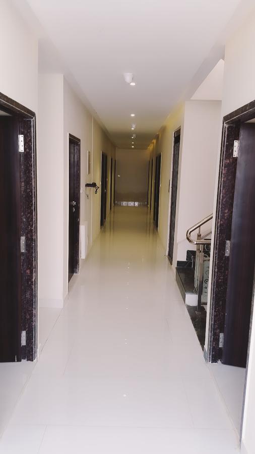 Shree Jee Intenational Hotel นาถดวารา ภายนอก รูปภาพ