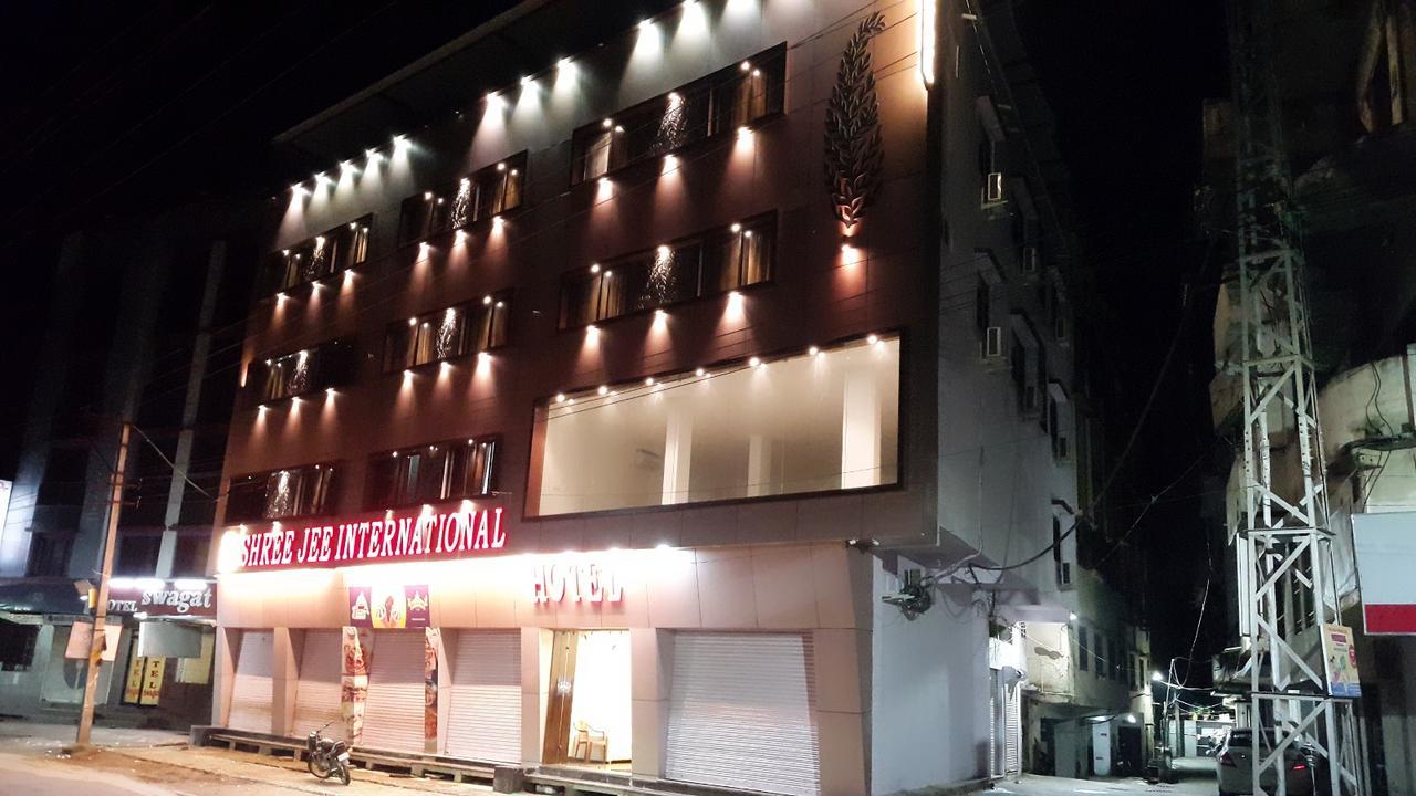 Shree Jee Intenational Hotel นาถดวารา ภายนอก รูปภาพ