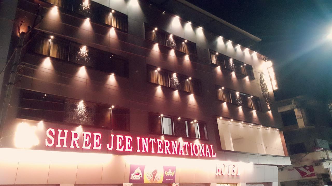 Shree Jee Intenational Hotel นาถดวารา ภายนอก รูปภาพ